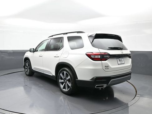 Certified 2025 Honda Pilot Elite image 8