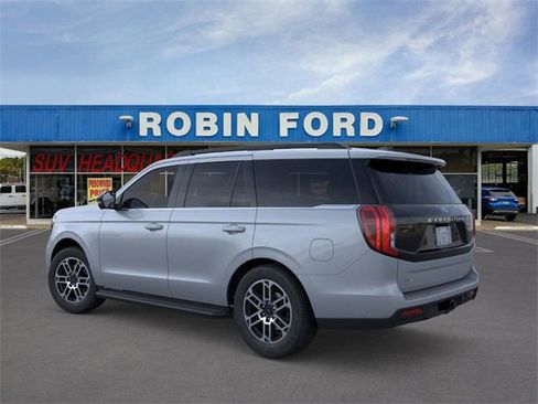 New 2025 Ford Expedition Active image 4