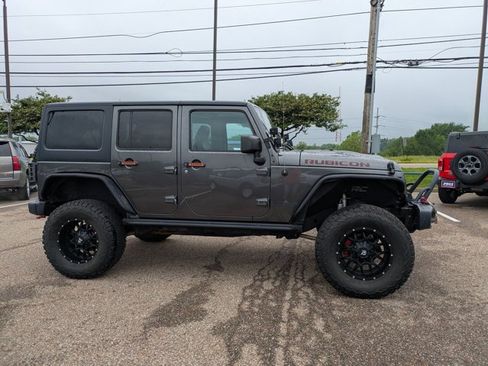 Used 2016 Jeep Wrangler Unlimited Rubicon AWD/4WD image 4
