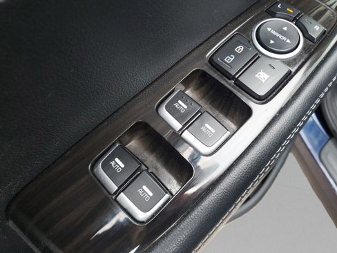 Certified 2020 Kia Sorento S image 18