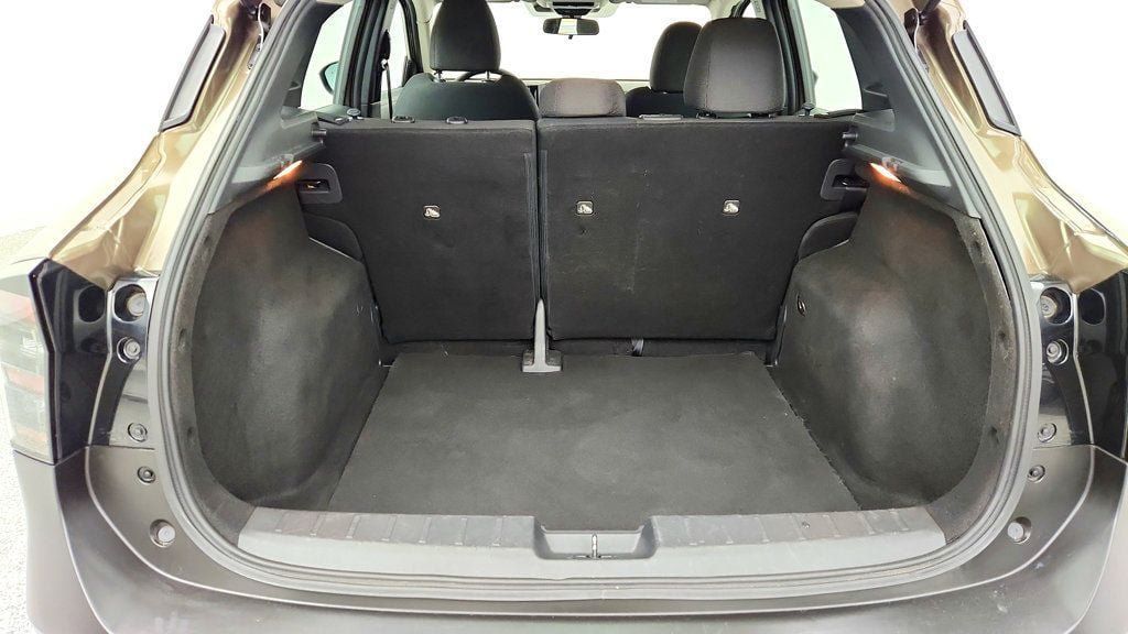 Used 2025 Nissan Kicks S w/ Charging Package FWD image 20