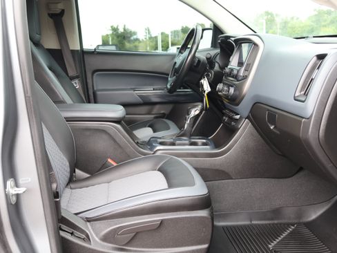 Used 2022 Chevrolet Colorado Z71 AWD/4WD image 39