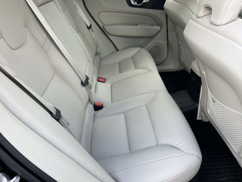 Used 2025 Volvo XC60 T8 Plus w/ Protection Package Premier image 21