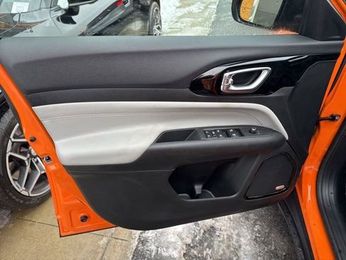 New 2026 Jeep Compass Limited w/ Sun, Sound & Navigation Group image 10