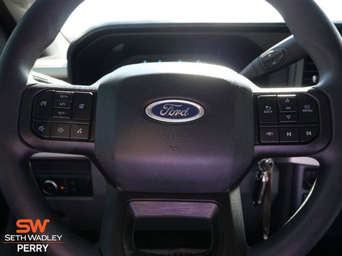 Certified 2025 Ford F250 XL w/ XL Driver Assist Package image 20