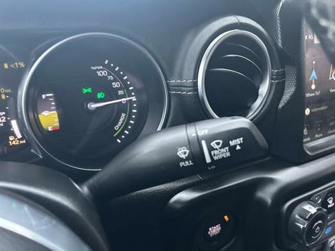 Used 2022 Jeep Wrangler Unlimited Sahara w/ Cold Weather Group image 24