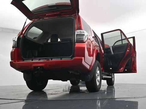 Used 2022 Toyota 4Runner SR5 Premium AWD/4WD image 30