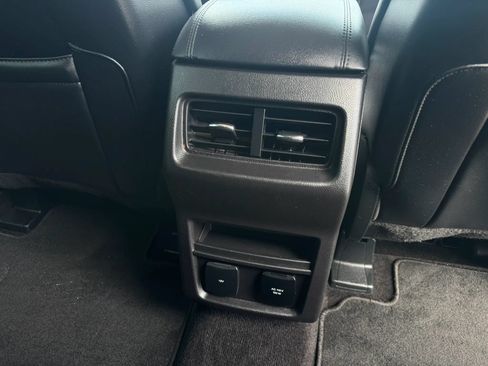 Used 2018 Ford Edge SEL w/ Equipment Group 201A FWD image 20