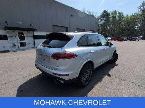Used 2017 Porsche Cayenne Platinum Edition AWD/4WD image 4