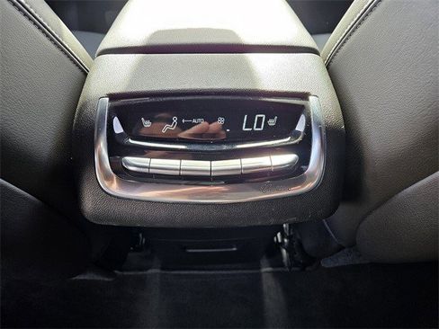 Certified 2025 Cadillac XT6 Premium Luxury image 12