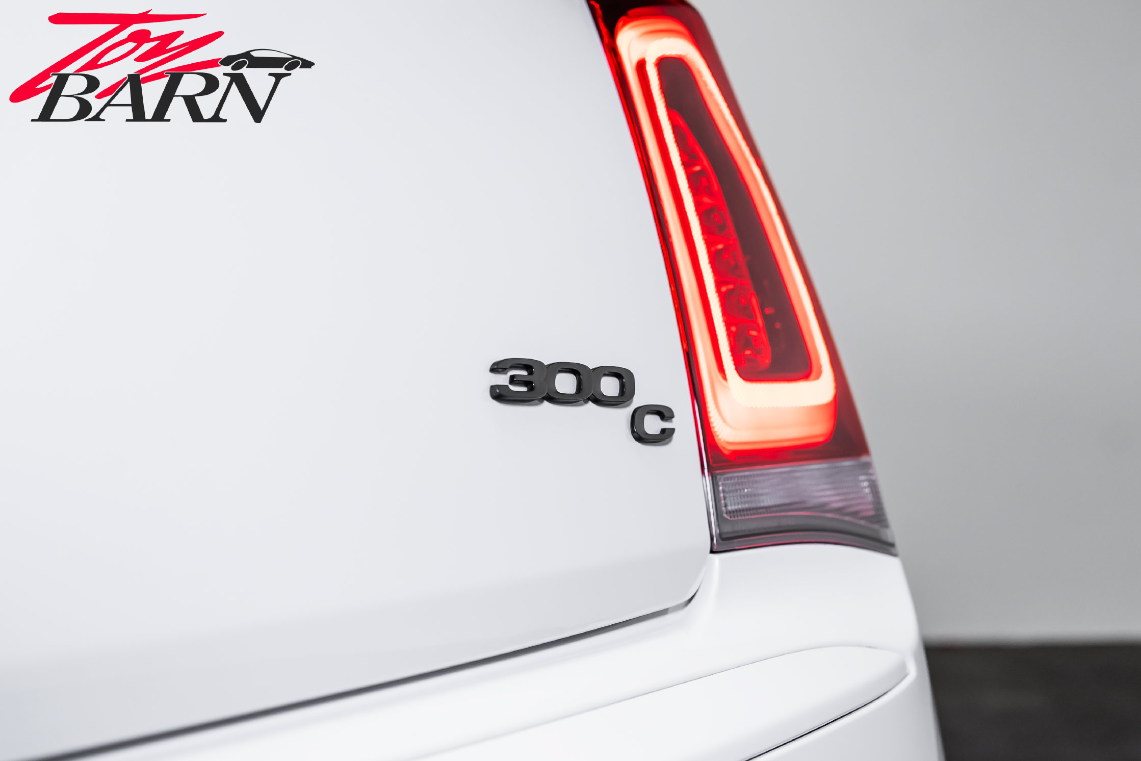 Used 2023 Chrysler 300 C RWD image 12