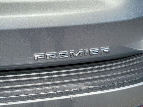 Certified 2025 Chevrolet Tahoe Premier RWD image 24