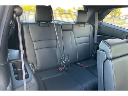 Certified 2022 Honda Pilot TrailSport image 18