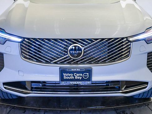 New 2026 Volvo XC90 T8 Plus w/ Protection Package AWD/4WD image 8