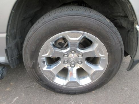 Used 2021 RAM 1500 Big Horn AWD/4WD image 9