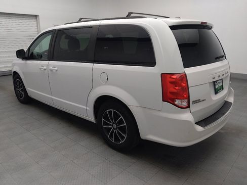 Used 2018 Dodge Grand Caravan GT FWD image 3