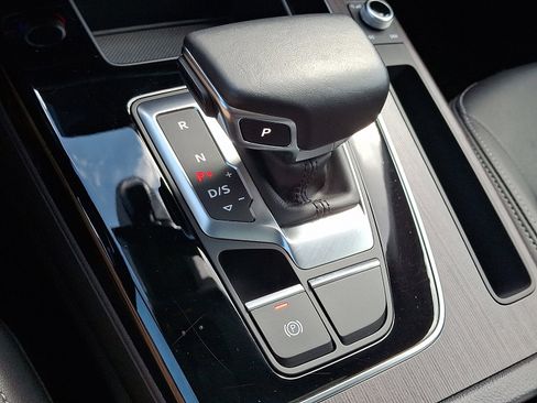 Used 2022 Audi Q5 2.0T Premium image 16