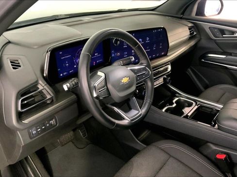 Used 2024 Chevrolet Traverse LT AWD/4WD image 14