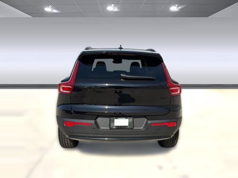 New 2026 Volvo XC40 B5 Ultra w/ Climate Package AWD/4WD image 10