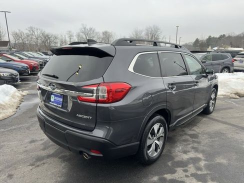 Used 2023 Subaru Ascent Premium w/ Convenience Package image 6