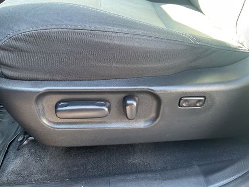 Used 2020 Toyota Tacoma TRD Sport w/ Technology Package image 22