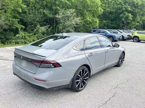 Used 2024 Honda Accord Touring image 10