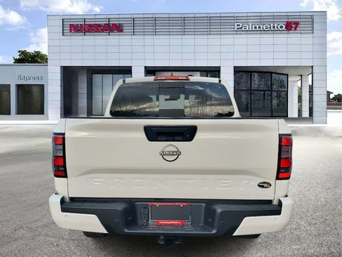 New 2025 Nissan Frontier SV w/ SV Convenience Package image 4