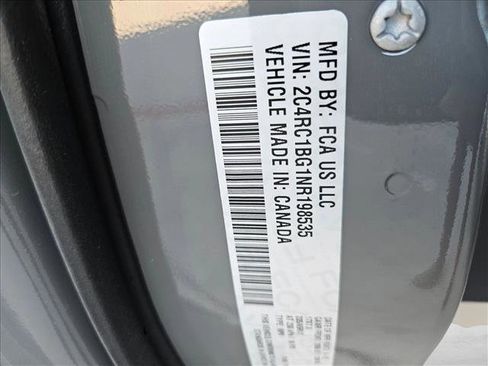 Used 2022 Chrysler Pacifica Touring-L image 25