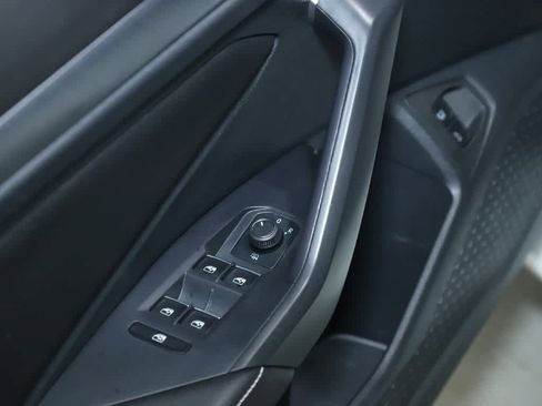 Used 2024 Volkswagen Jetta SE w/ Black Wheel Package image 16