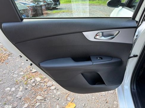Used 2023 Kia Forte LXS FWD image 13