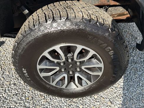 Used 2014 Ford F150 FX4 w/ Equipment Group 402A Luxury image 2