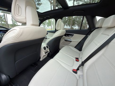 New 2026 Mercedes-Benz GLC 300 4MATIC image 14