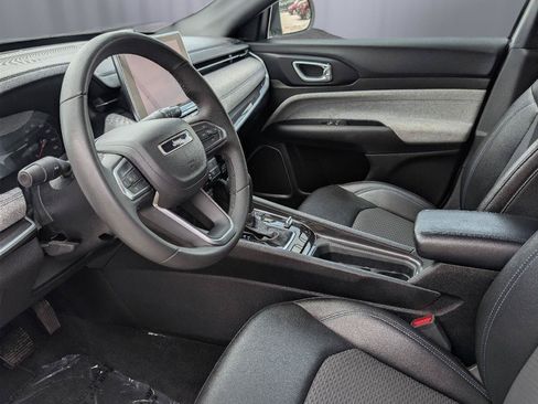 Used 2024 Jeep Compass Latitude w/ Altitude Special Edition AWD/4WD image 25