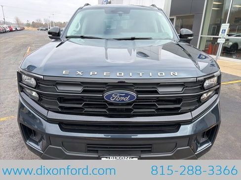 New 2026 Ford Expedition Active image 2