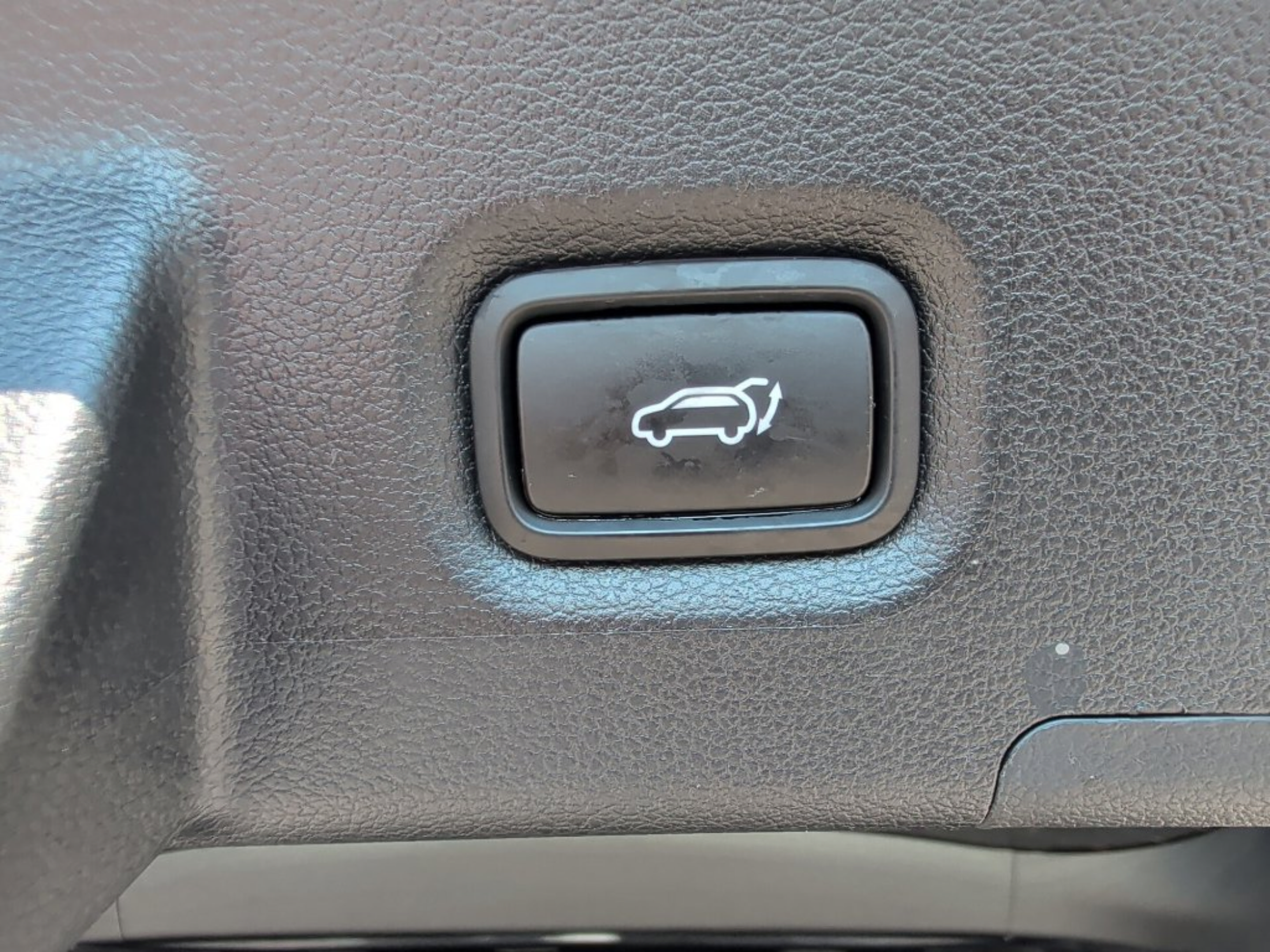 Used 2022 Hyundai Santa Fe SEL w/ Convenience + Premium Package FWD image 39