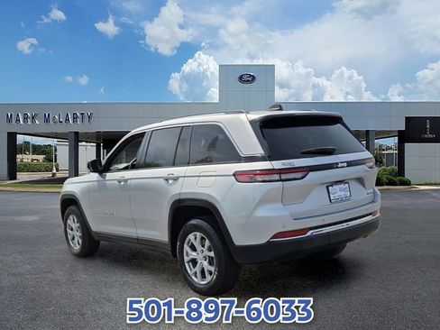 Used 2023 Jeep Grand Cherokee Limited RWD image 3