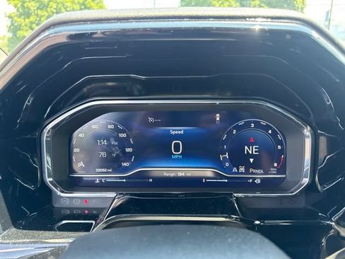 Used 2025 Chevrolet Silverado 2500 LT w/ Convenience Package AWD/4WD image 23