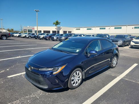 Certified 2023 Toyota Corolla LE image 2