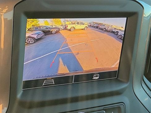 Used 2025 Chevrolet Silverado 1500 Custom image 14