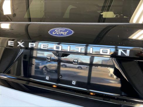 Used 2025 Ford Expedition Active image 30