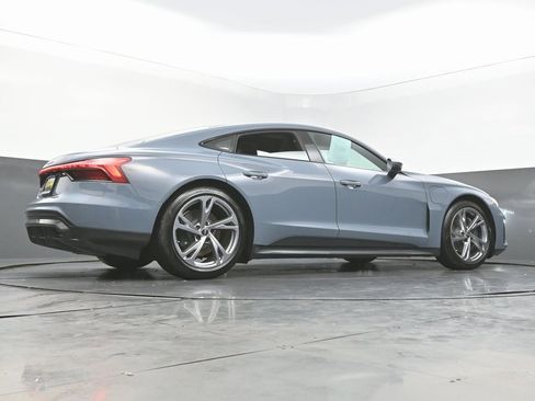 Used 2022 Audi e-tron GT Premium Plus image 50