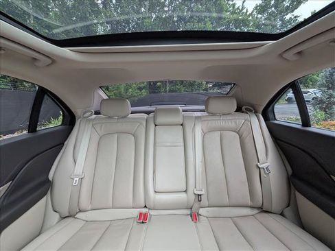 Used 2018 Lincoln Continental Reserve AWD/4WD image 17