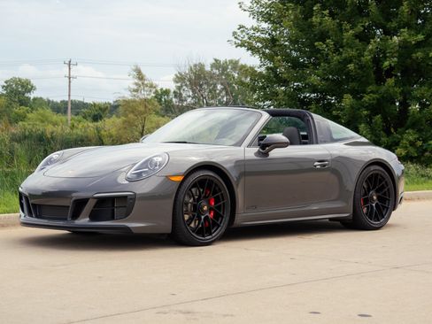 Used 2019 Porsche 911 Targa 4 GTS AWD/4WD image 1