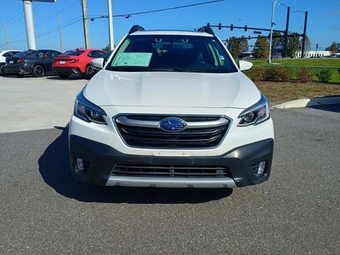Certified 2022 Subaru Outback Limited image 2