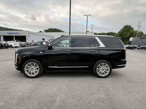 Used 2025 Cadillac Escalade Premium Luxury AWD/4WD image 9