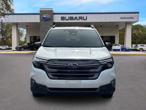 Certified 2025 Subaru Forester Premium AWD/4WD image 9