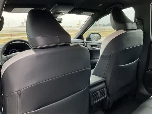 Used 2026 Toyota Camry SE w/ Convenience Package image 15