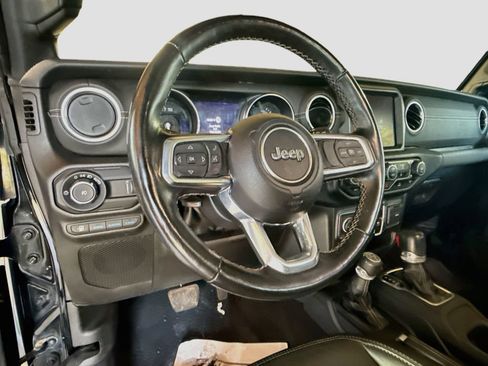 Used 2023 Jeep Wrangler Unlimited Sahara w/ Cold Weather Group AWD/4WD image 12