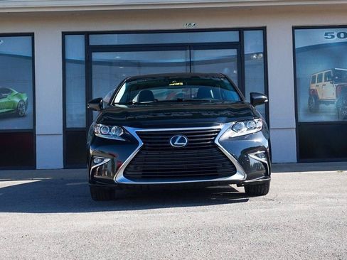 Used 2017 Lexus ES 350 w/ Premium Package FWD image 7