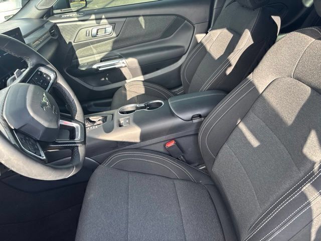 Used 2025 Ford Mustang GT RWD image 29